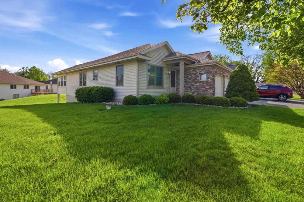 3590 Brook Point Drive Hamilton, MI 49419