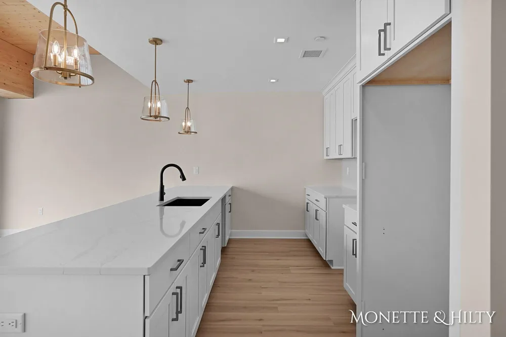 901 Adelaide Circle #607 Muskegon, MI 49441