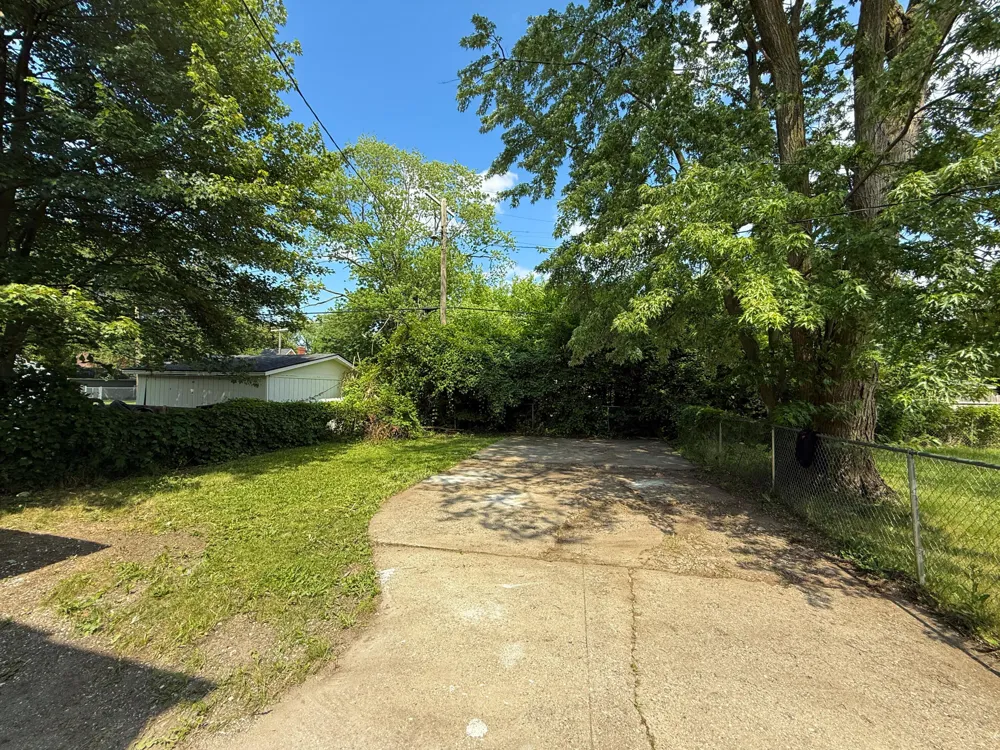 15786 Rutherford Street Detroit, MI 48227