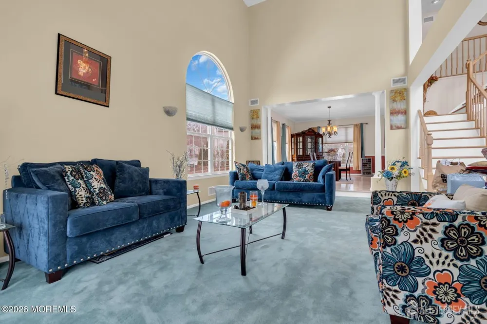18 Lysbeth Lane Matawan, NJ 07748