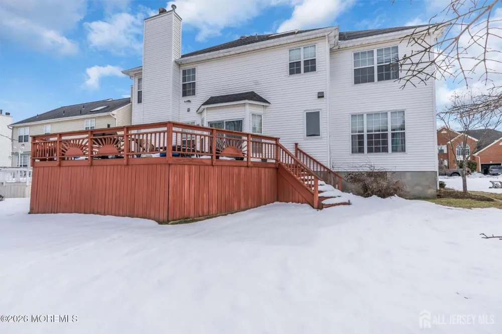 18 Lysbeth Lane Matawan, NJ 07748