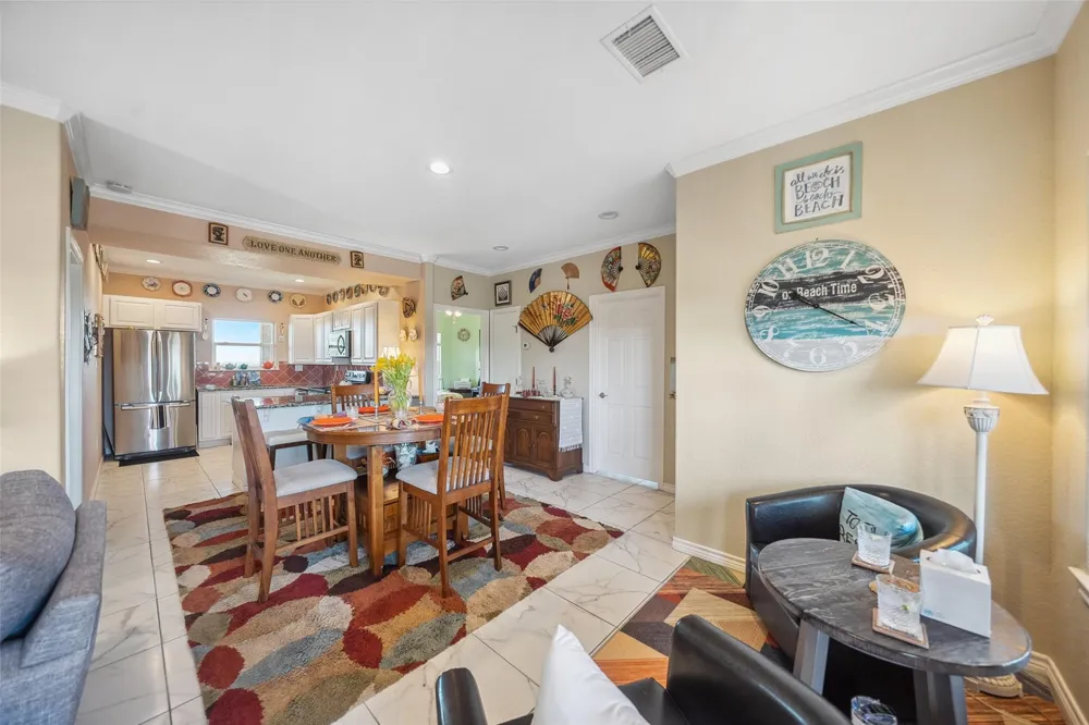 521 Beachfront Drive Matagorda, TX 77457