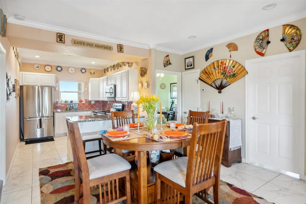 521 Beachfront Drive Matagorda, TX 77457