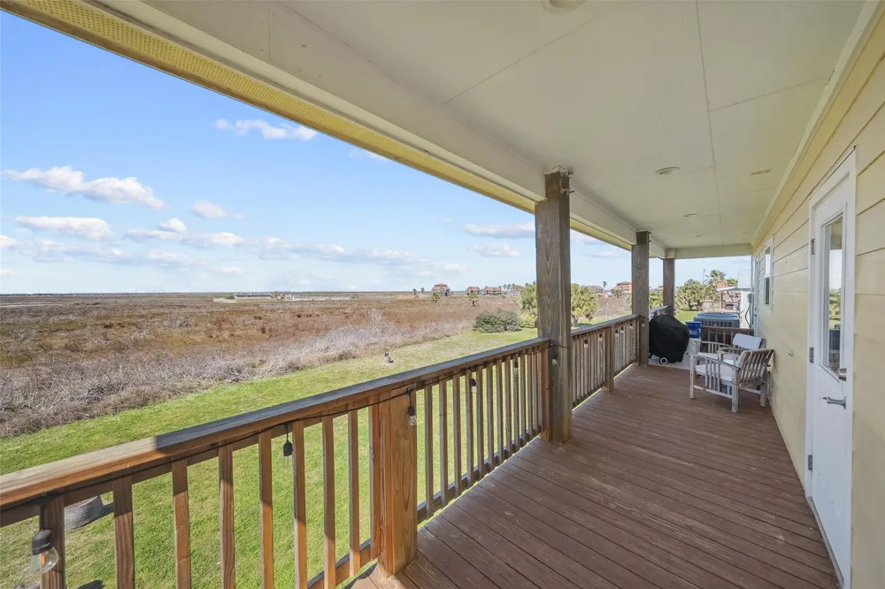 521 Beachfront Drive Matagorda, TX 77457