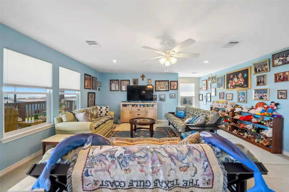 521 Beachfront Drive Matagorda, TX 77457