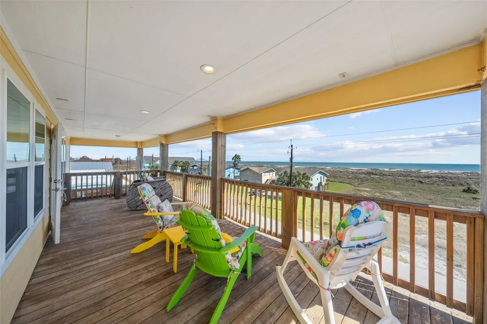 521 Beachfront Drive Matagorda, TX 77457