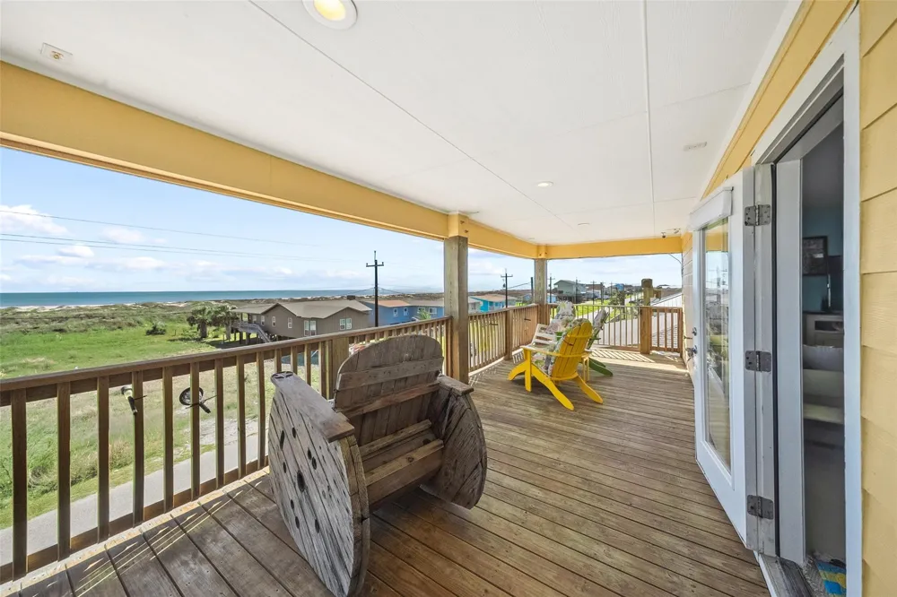 521 Beachfront Drive Matagorda, TX 77457