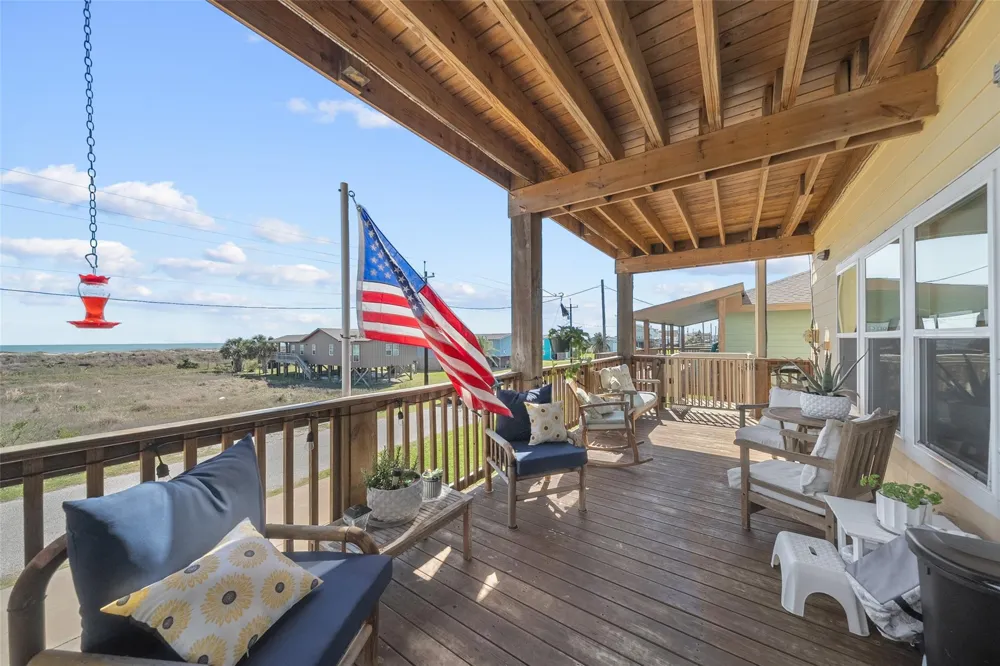 521 Beachfront Drive Matagorda, TX 77457