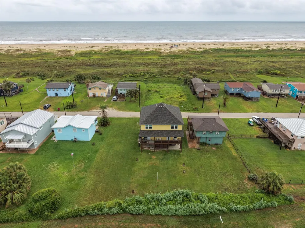 521 Beachfront Drive Matagorda, TX 77457
