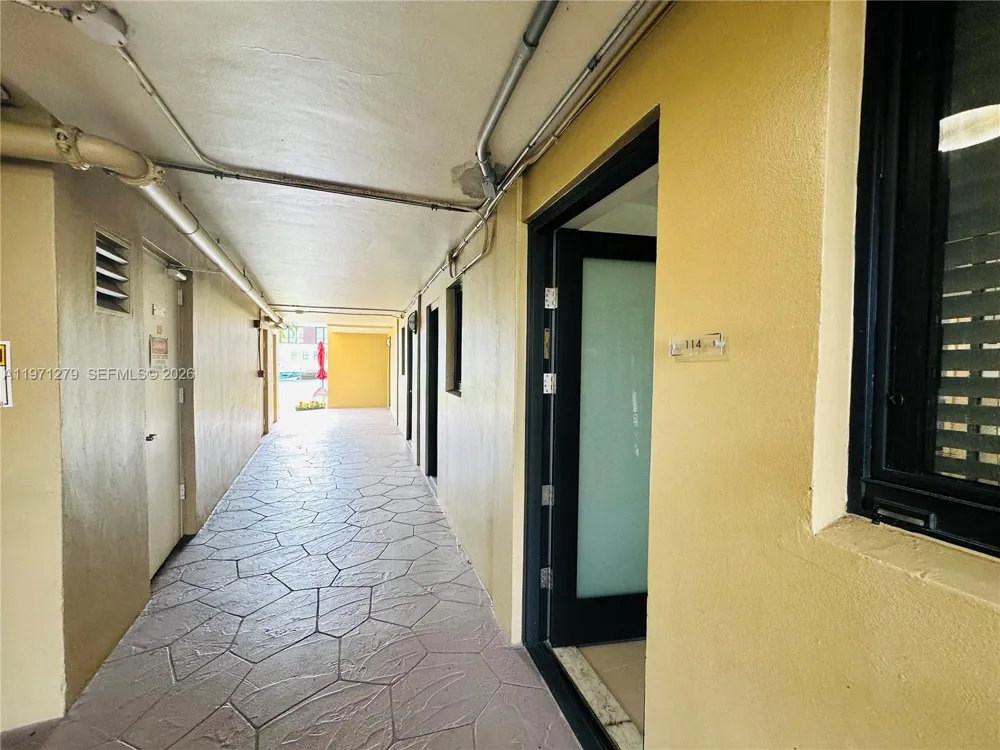 301 Golden Isles Dr #114 Hallandale Beach, FL 33009