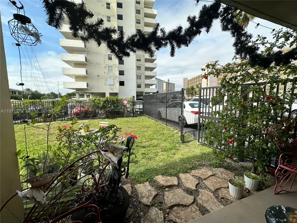 301 Golden Isles Dr #114 Hallandale Beach, FL 33009