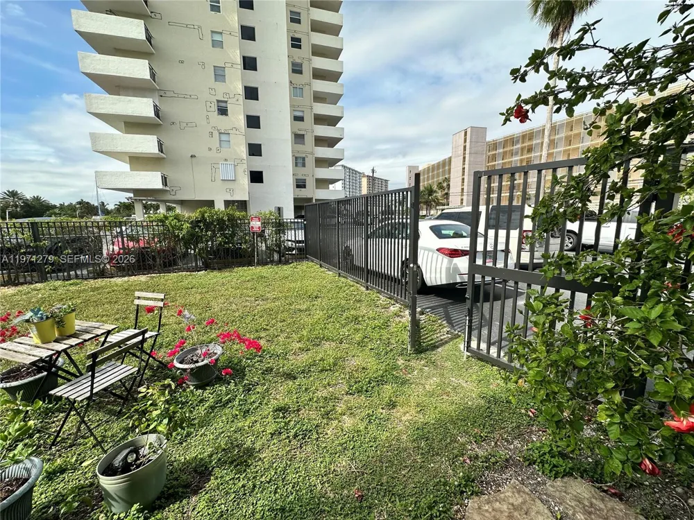 301 Golden Isles Dr #114 Hallandale Beach, FL 33009