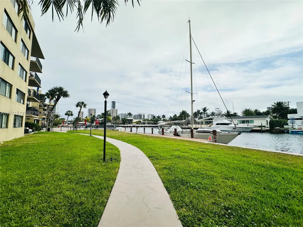 301 Golden Isles Dr #114 Hallandale Beach, FL 33009