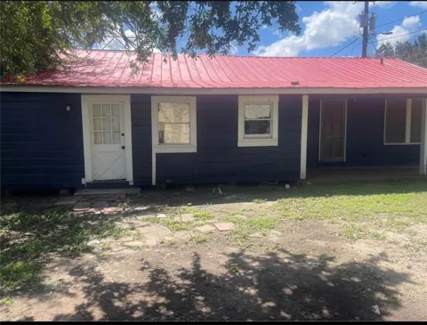 602 E 4th Street