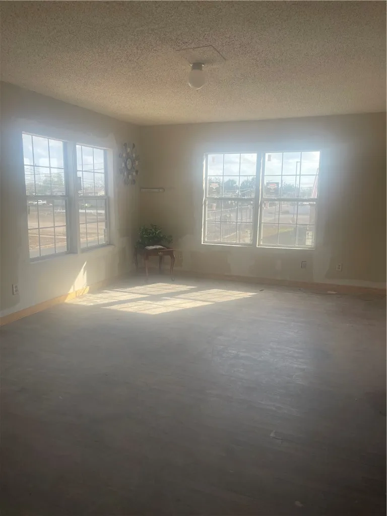 602 E 4th Street Alice, TX 78332