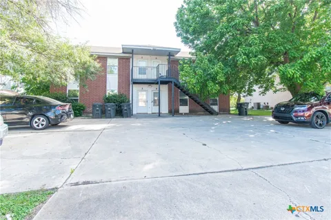 1703 Cedarhill Drive #B