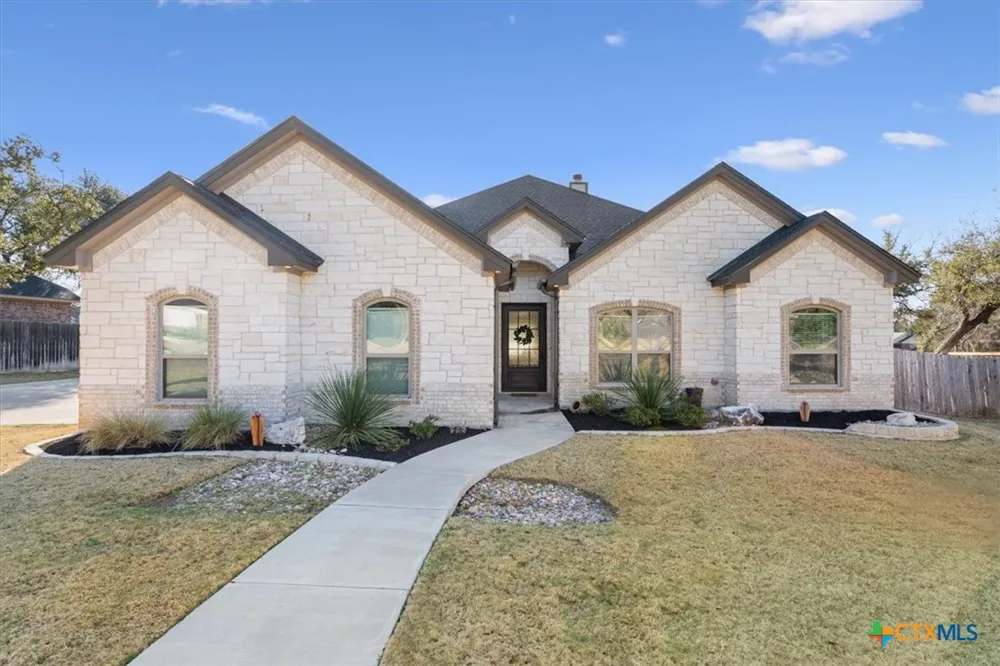 102 Rancho Del Lago Lane Morgans Point Resort, TX 76513