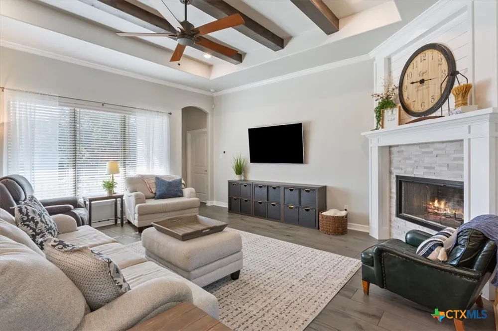 102 Rancho Del Lago Lane Morgans Point Resort, TX 76513