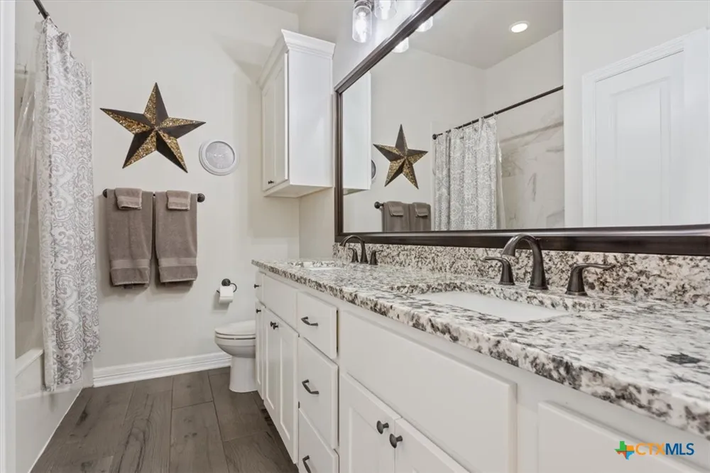 102 Rancho Del Lago Lane Morgans Point Resort, TX 76513