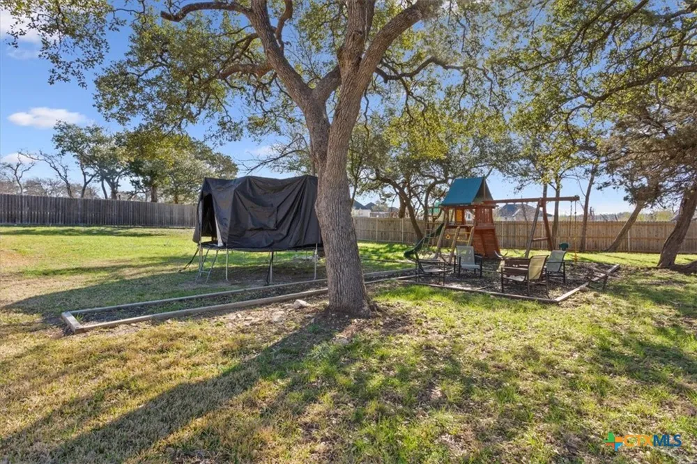 102 Rancho Del Lago Lane Morgans Point Resort, TX 76513