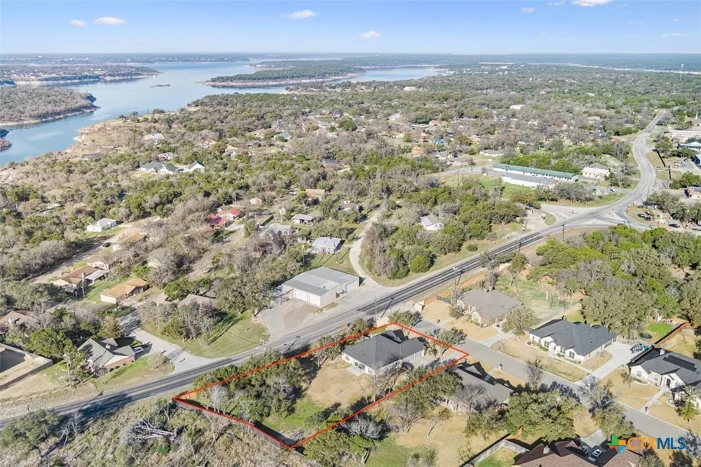 102 Rancho Del Lago Lane Morgans Point Resort, TX 76513