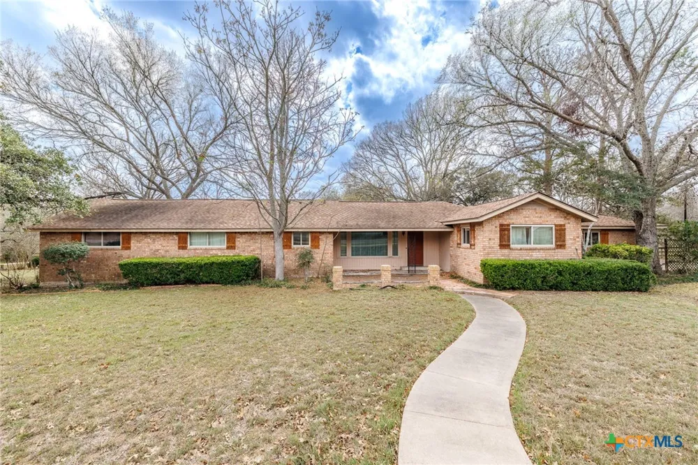 3603 US Highway 90A E Gonzales, TX 78629