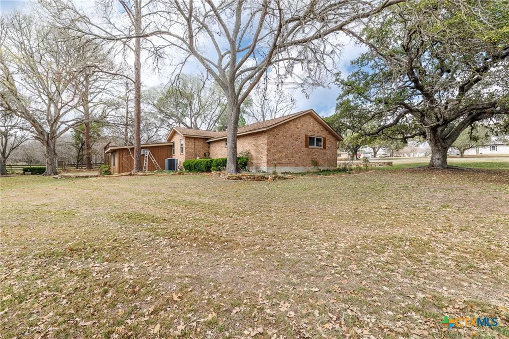 3603 US Highway 90A E Gonzales, TX 78629
