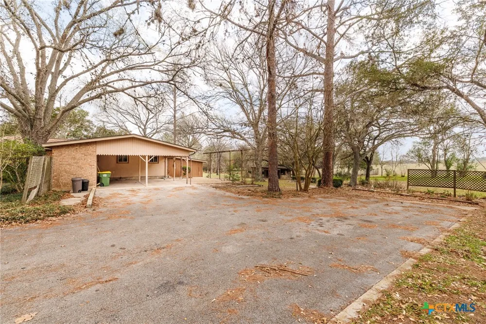 3603 US Highway 90A E Gonzales, TX 78629