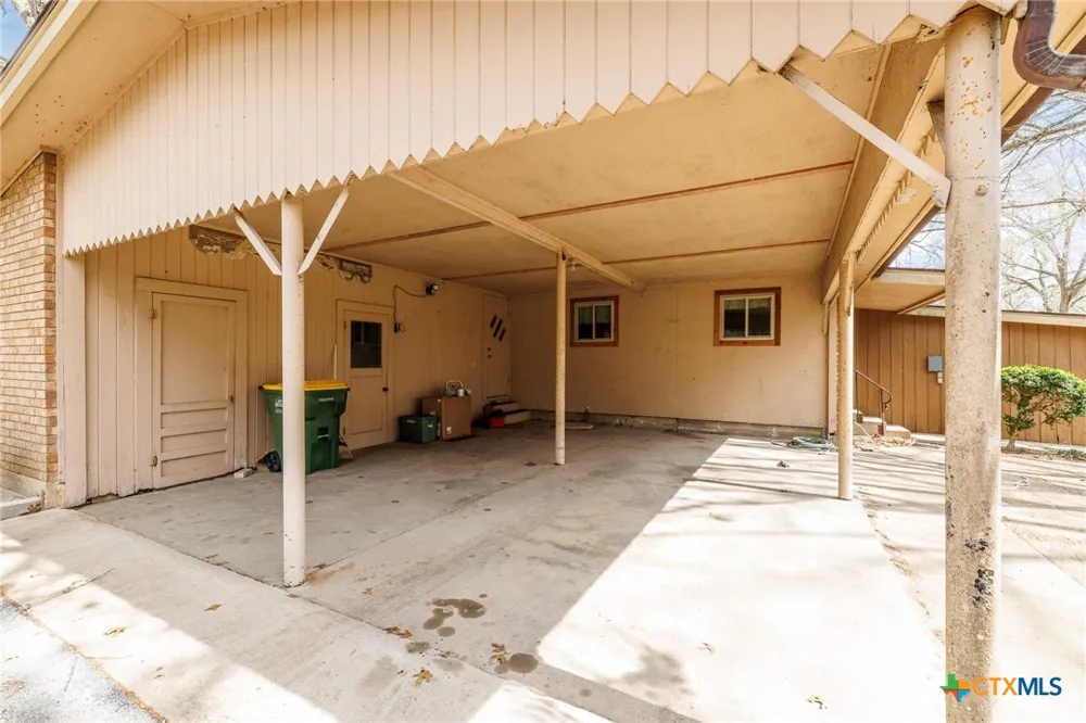 3603 US Highway 90A E Gonzales, TX 78629