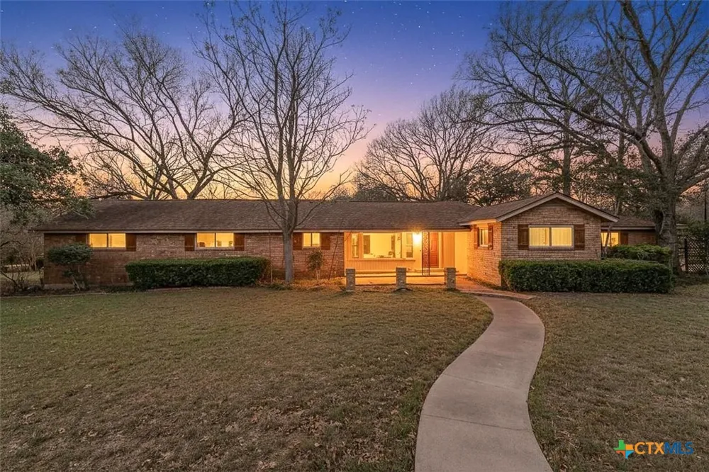 3603 US Highway 90A E Gonzales, TX 78629