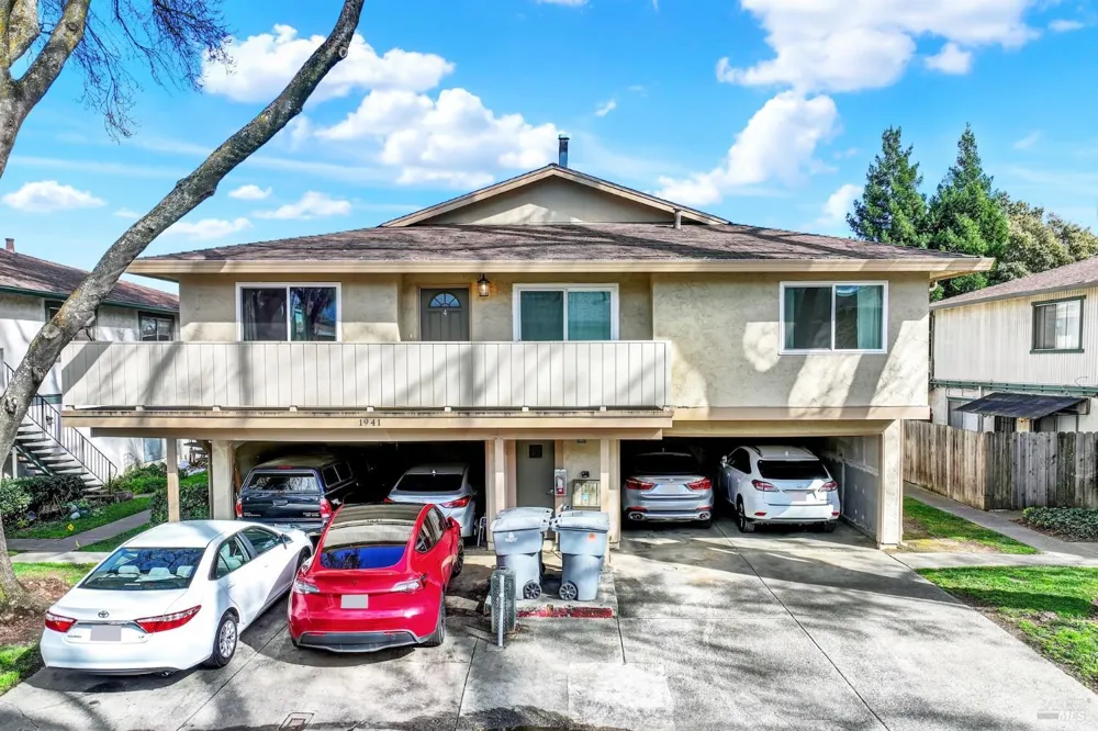 1941 Aletha Lane ##4 Vacaville, CA 95687