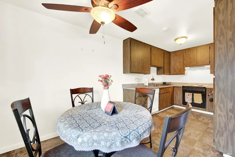 1941 Aletha Lane ##4 Vacaville, CA 95687