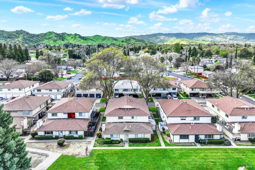 1941 Aletha Lane ##4 Vacaville, CA 95687