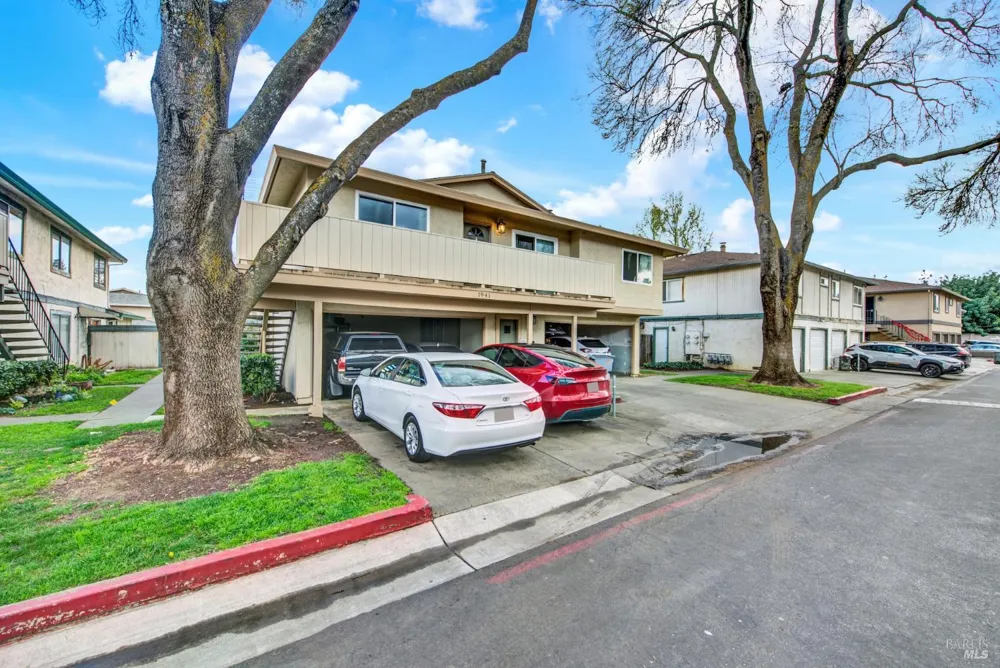 1941 Aletha Lane ##4 Vacaville, CA 95687