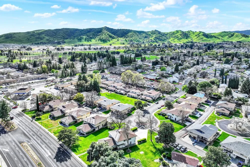 1941 Aletha Lane ##4 Vacaville, CA 95687