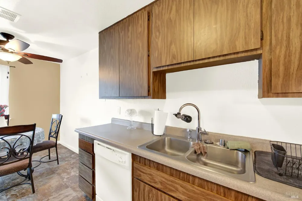 1941 Aletha Lane ##4 Vacaville, CA 95687