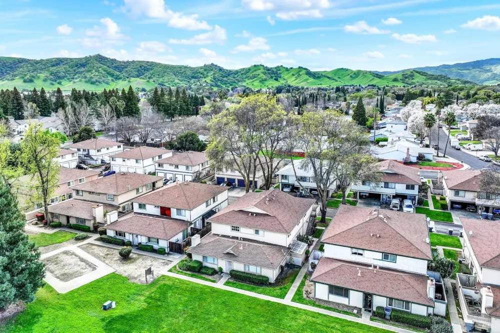 1941 Aletha Lane ##4 Vacaville, CA 95687