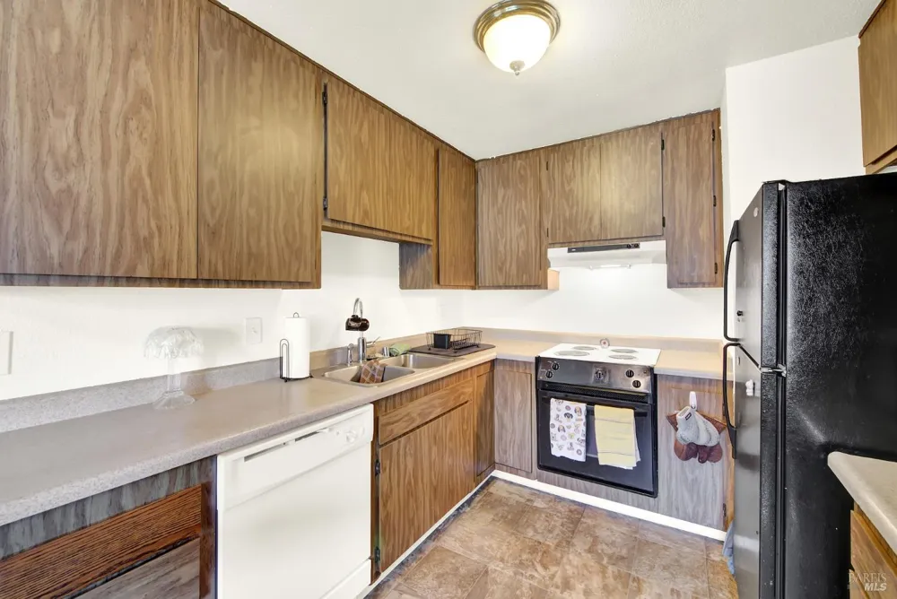 1941 Aletha Lane ##4 Vacaville, CA 95687