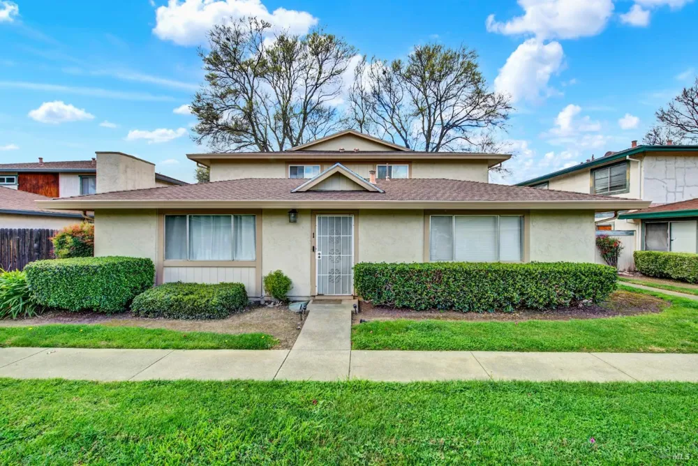 1941 Aletha Lane ##4 Vacaville, CA 95687