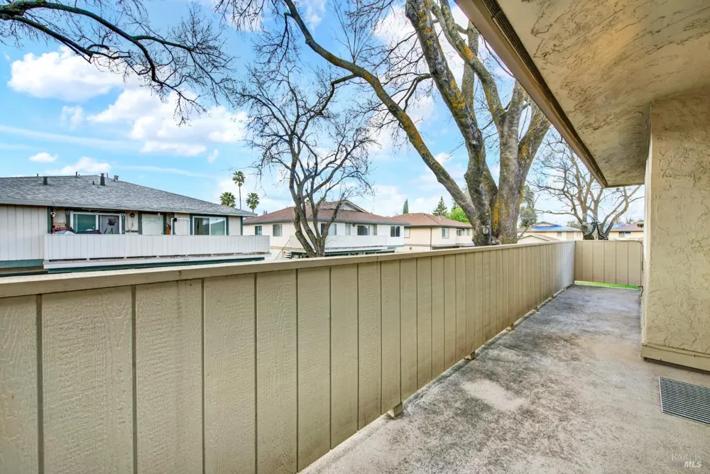 1941 Aletha Lane ##4 Vacaville, CA 95687