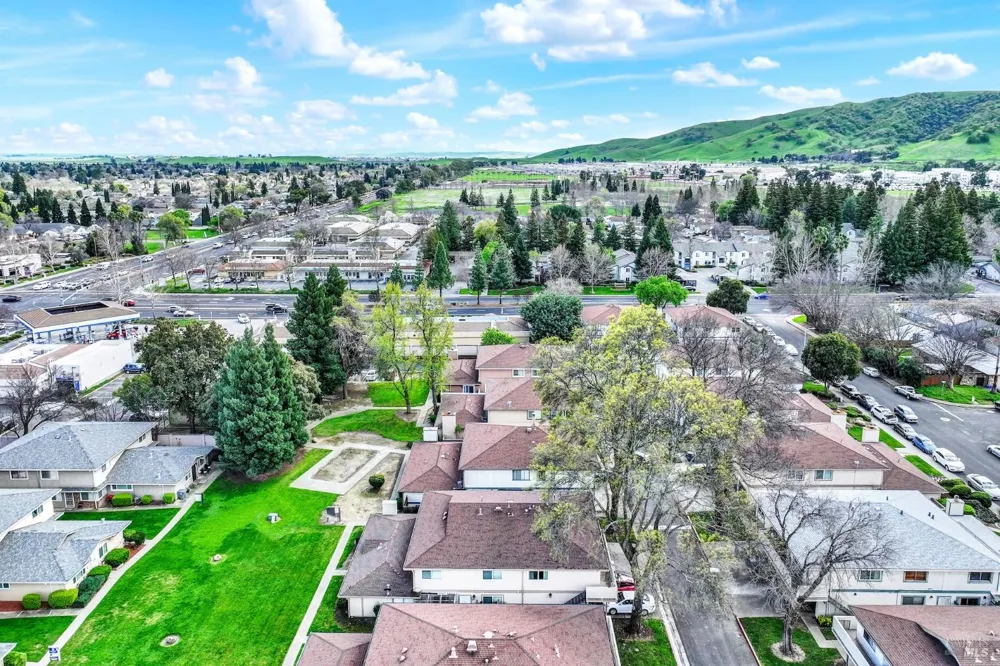 1941 Aletha Lane ##4 Vacaville, CA 95687