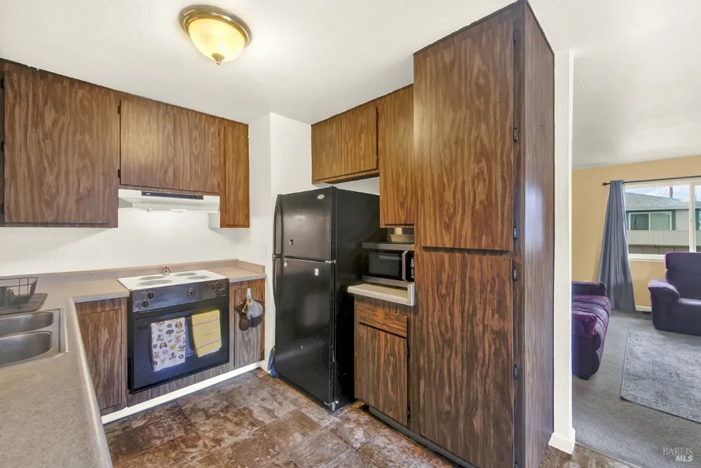 1941 Aletha Lane ##4 Vacaville, CA 95687