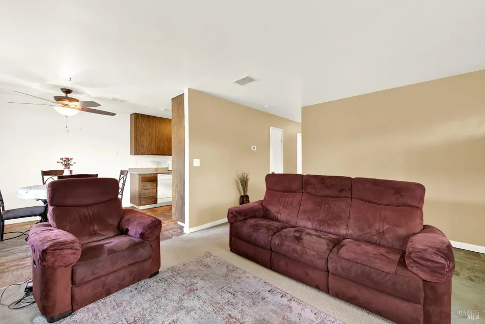 1941 Aletha Lane ##4 Vacaville, CA 95687