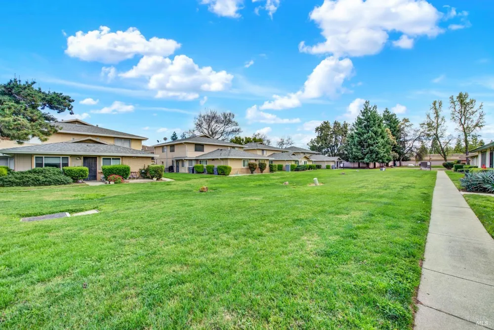 1941 Aletha Lane ##4 Vacaville, CA 95687