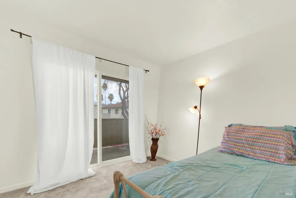 1941 Aletha Lane ##4 Vacaville, CA 95687