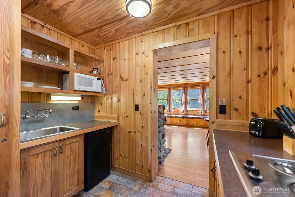 17798 A Hwy 20 #C-5 Mazama, WA 98833