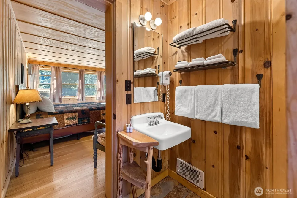 17798 A Hwy 20 #C-5 Mazama, WA 98833