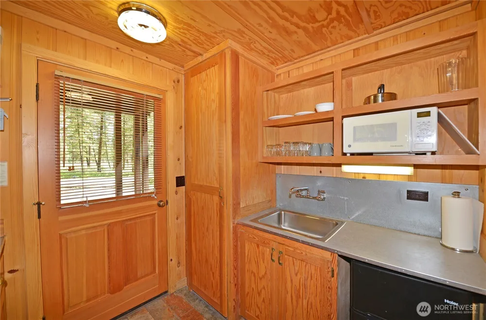 17798 A Hwy 20 #C-6 Mazama, WA 98833