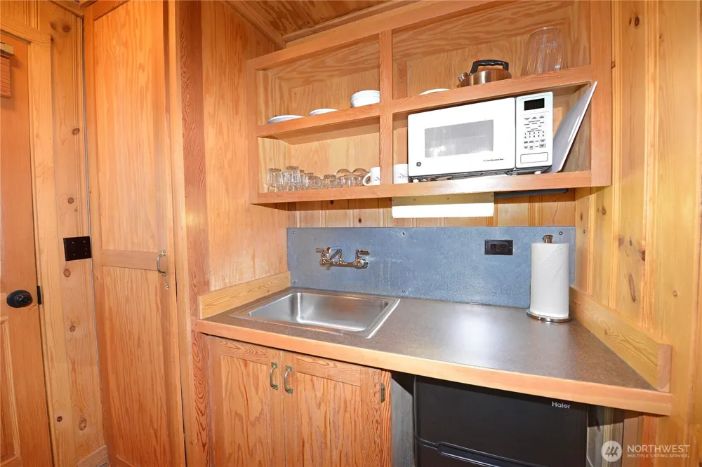 17798 A Hwy 20 #C-6 Mazama, WA 98833