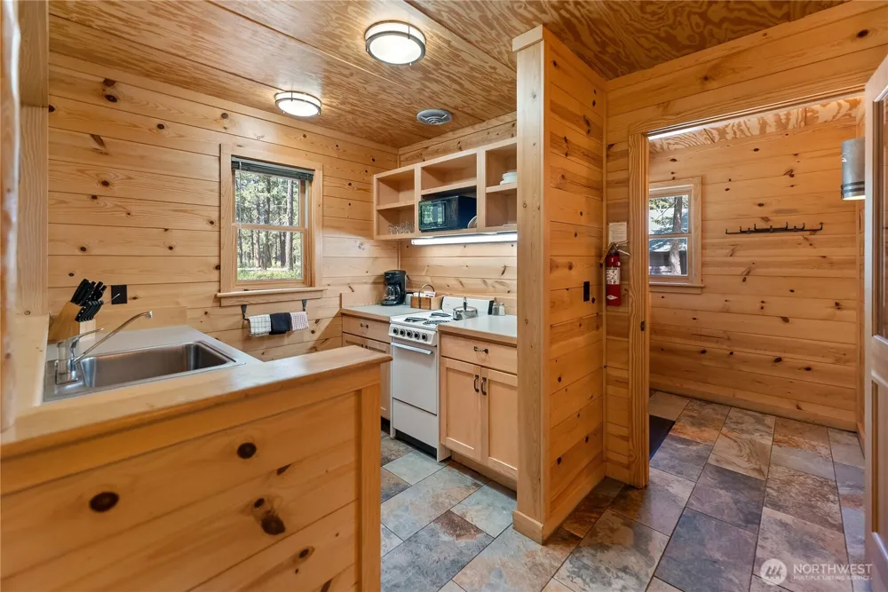 17798 A Hwy 20 #C-8 Mazama, WA 98833